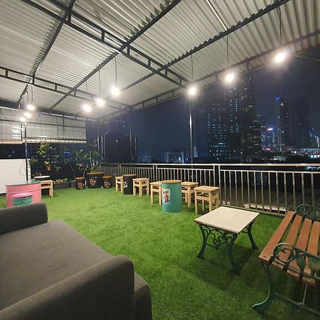 Hotel Multi 88 Syariah Jakarta Exterior foto