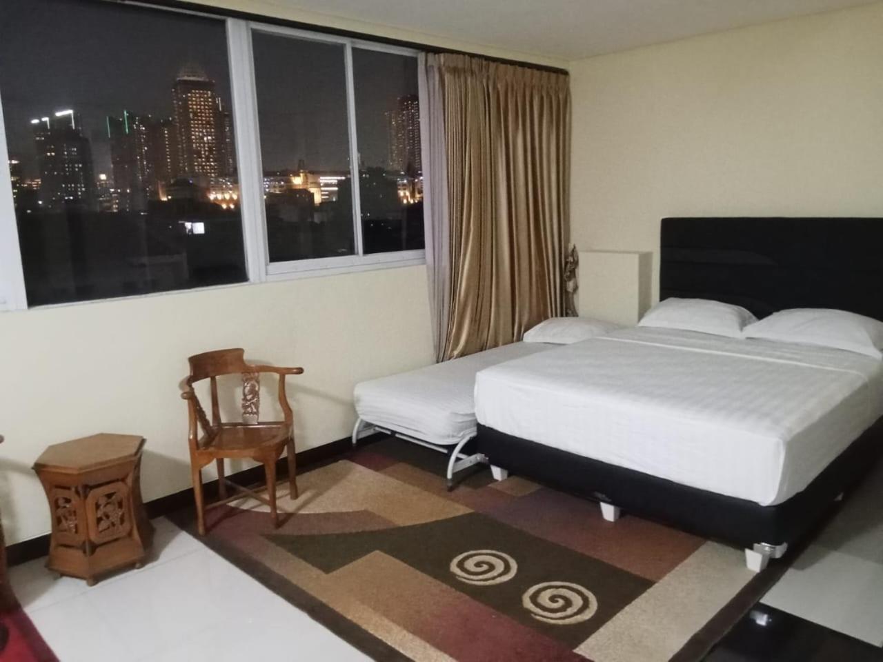 Hotel Multi 88 Syariah Jakarta Exterior foto