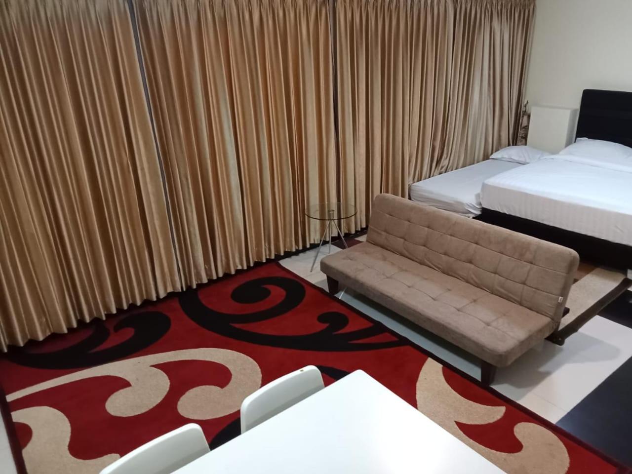 Hotel Multi 88 Syariah Jakarta Exterior foto
