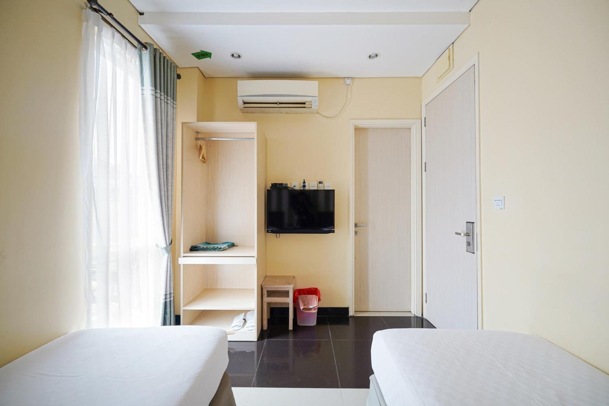 Hotel Multi 88 Syariah Jakarta Exterior foto